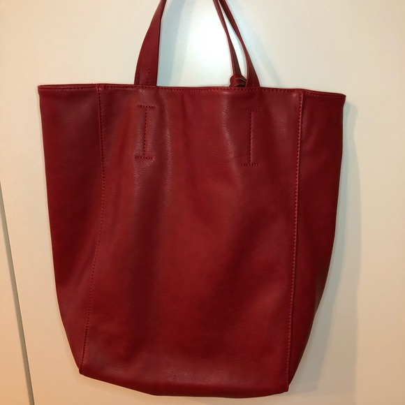 Red Faux Leather Tote Bag Embroidered Zebra Charm - Picture 4 of 6